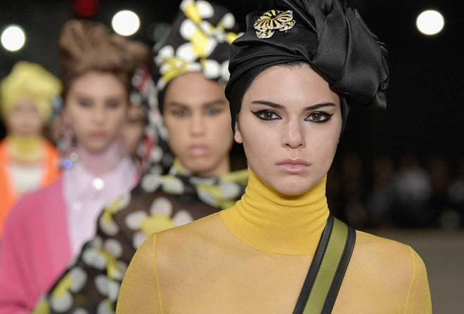 “Viktoriya Sekret”in modelləri hicabda - foto