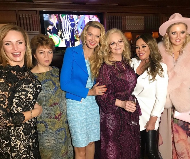 Larisa Dolinanın 62 yaşı tamam oldu - foto