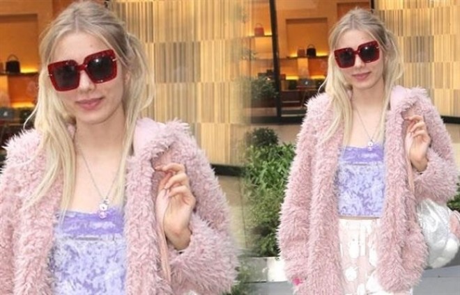 Aleynanın maraqlı tərzi