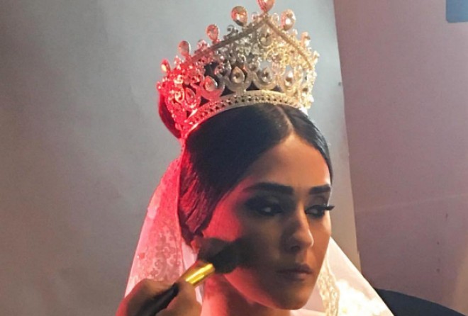 Pərvin Abıyeva gəlinlik geyindi