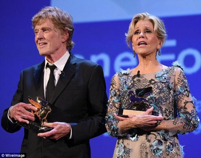 79 yaşlı əfsanə "Qızıl şir" aldı - fotolar