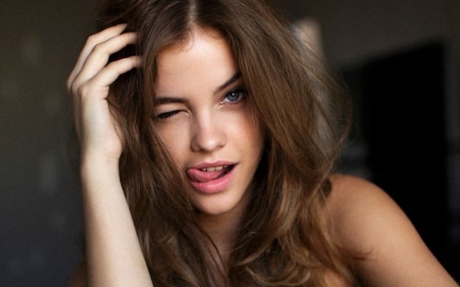 ​Barbara Palvin jurnal üçün fotosessiyaya çəkildi