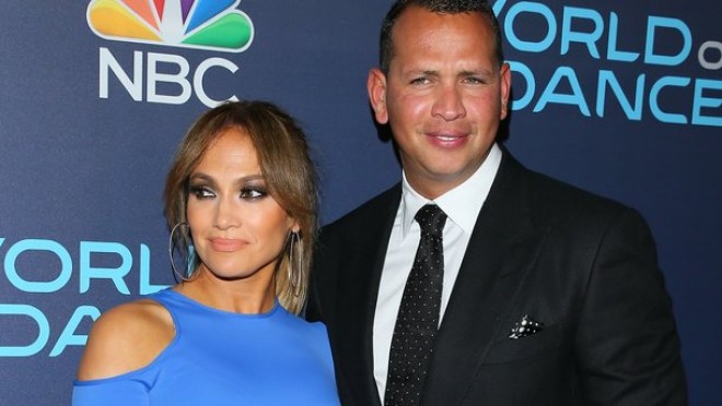 Cennifer Lopez sevgilisi ilə birlikdə yaşayacaq