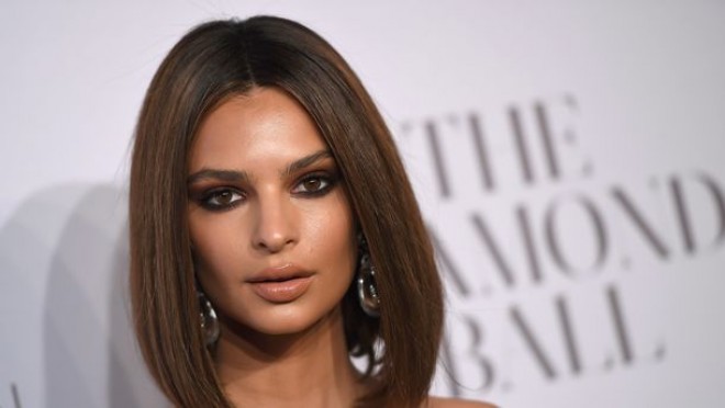 Emili Ratajkovski podiuma çıxdı - foto