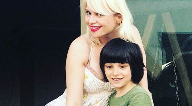 Boşandığı əri ilə eyni fotoda