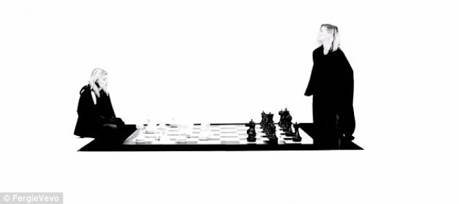 İki məşhur xanımdan ağ-qara klip -&nbsp;vido