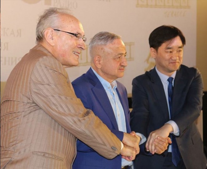 Vaqif Mustafayev orden aldı və müşavir təyin olundu