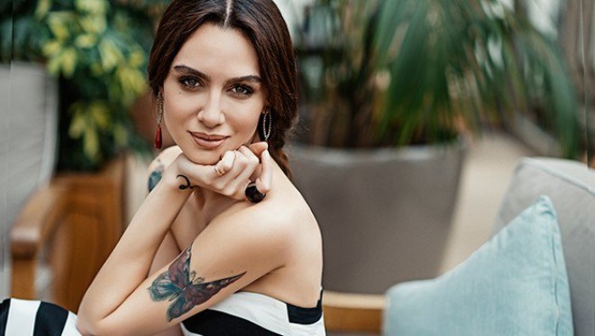 Birce Akalaydan örnək davranış - fotolar