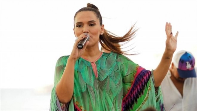 Türk müğənni etdiyi səhvin sirrini açıqlayıb