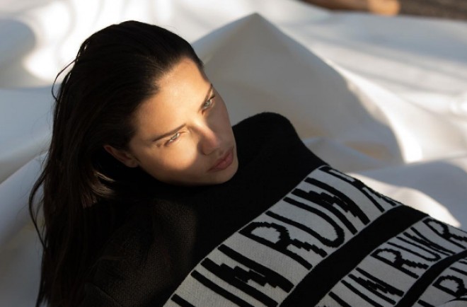 Adriana Limadan duyğusal ismarış