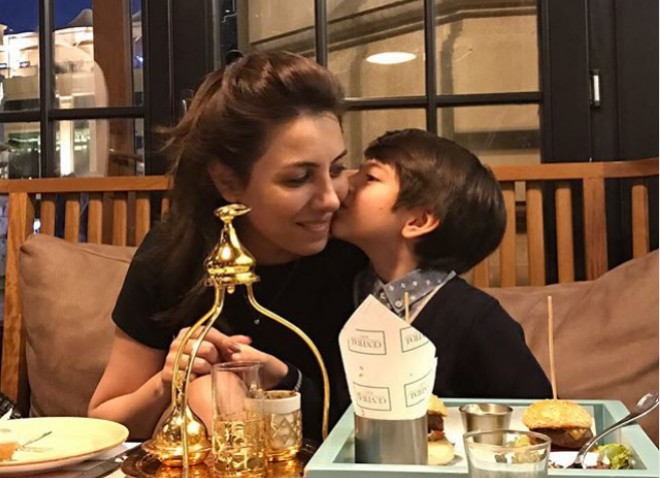 Yeganə Mürsəlova oğlu ilə - foto