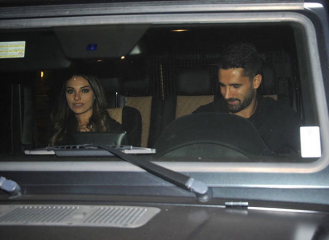 Tuvana Türkay sevgilisinin hədiyyəsini qaytardı