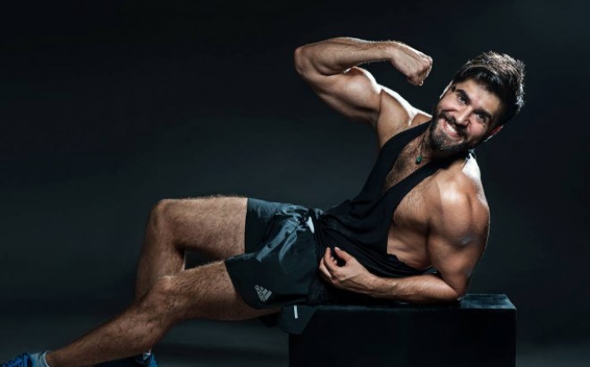 Çingiz əzələlərini belə göstərdi - video&nbsp;