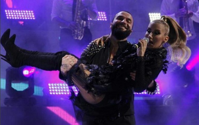 Xəstəxanadan çıxan İrem konsert verdi