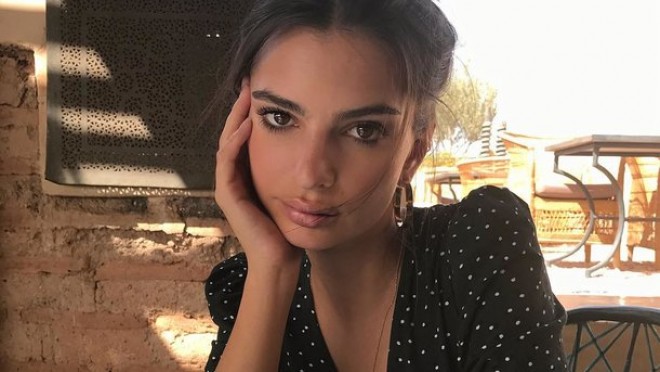 Emili Ratajkovski elə fotosunu paylaşdı ki…&nbsp;