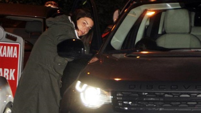 Aktrisa səssizliyini qorudu - fotolar