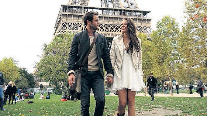 Aras Bulut İynemli gecə klubunda sevgilisinin rəfiqəsi ilə görüntüləndi - fotolar