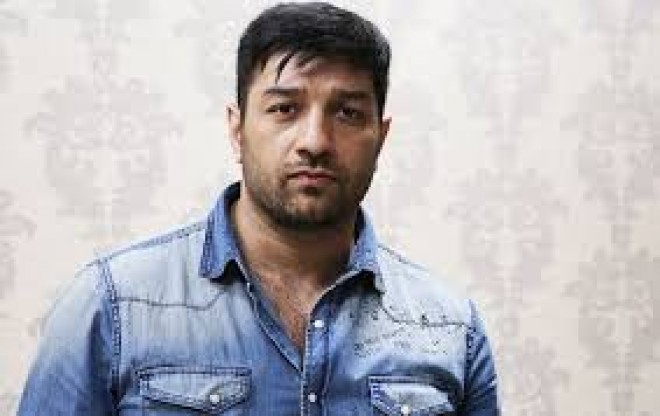 Kənan M.M uşaqlıq fotosunu paylaşdı