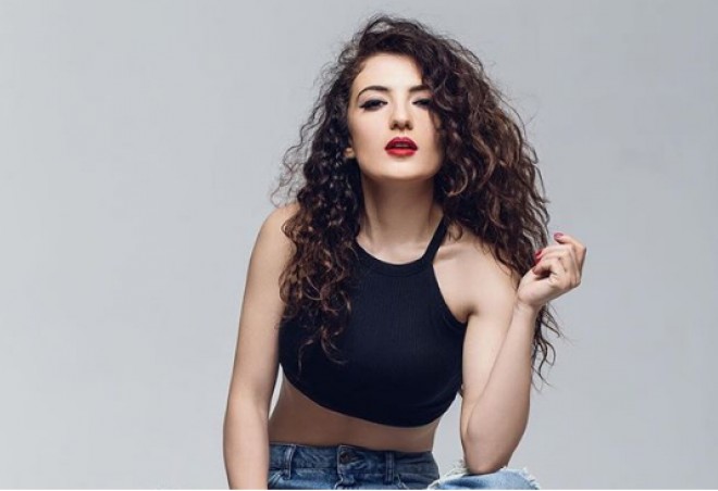 Dilarə Kazımova kamera qarşısında - fotolar