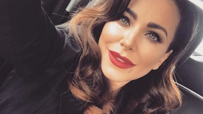 Ani Lorakın 38 yaşı tamam oldu - foto