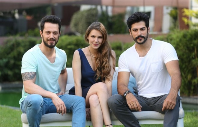 Burak Özçivitdən Aslı Enver açıqlaması