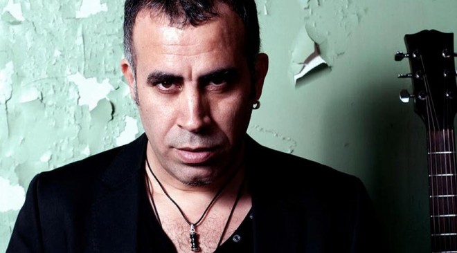 Velosiped ilə səhnəyə çıxdı