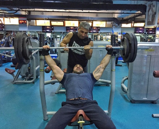 "...Rafaelin bir kəlmə sözü bəsdir" - Kamil