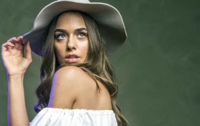 “Fərqli obraz canlandırmaq istəyirəm” - Bensu Soral