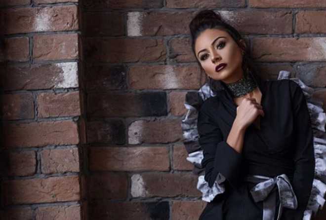 ​Aysel Əlizadə bir gündə 2 güzgü sındırıb