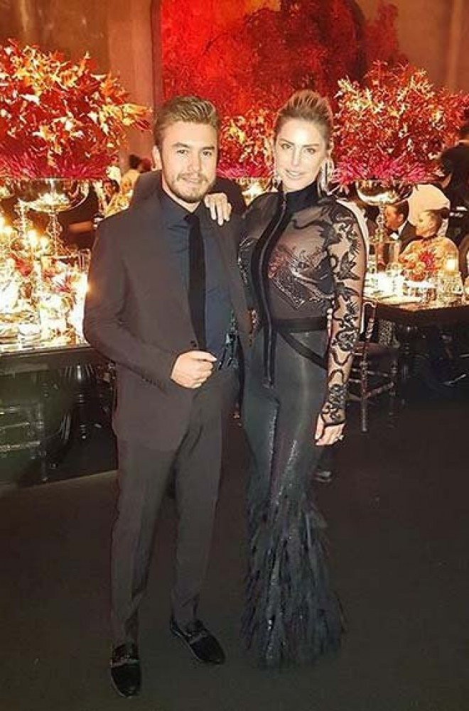 Mustafa Ceceli-Selin İmer cütlüyü toyda - foto