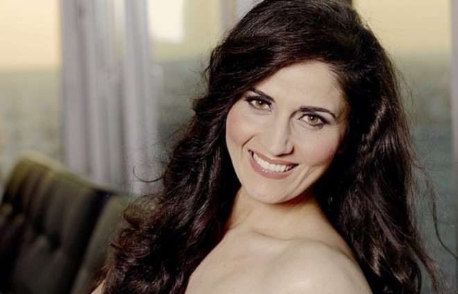 İlhamə Qasımova həmkarlarını Nyu-Yorkdan müsabiqəyə səslədi - video