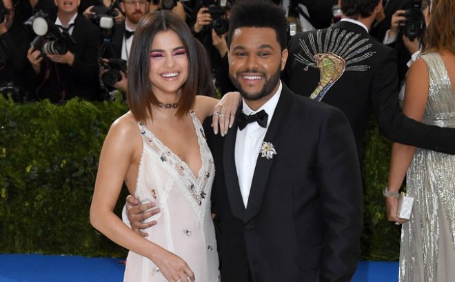 Selena Qomez sevgilisi ilə yollarını ayırıb?