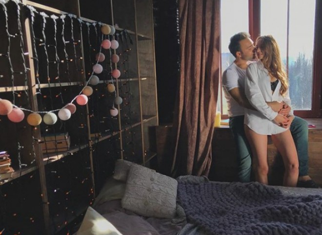 Azadın klipdəki romantik anları - video