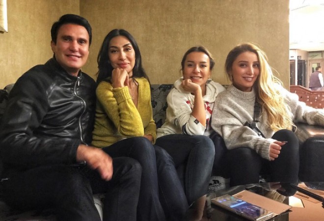 Məşhurların birgə fotosu