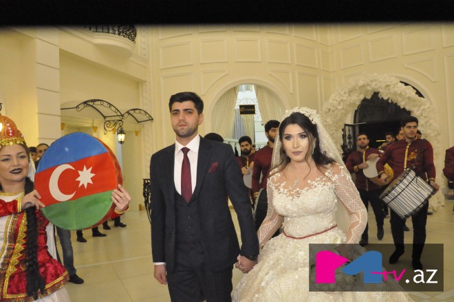 “Qızıldan taxtı yox, baxtı olsun”- Könül Kərimovanın qızının toyunda nələr baş verdi? – foto