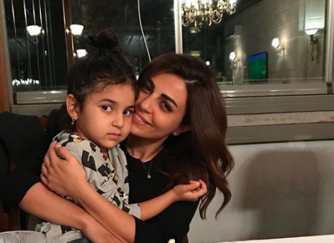 Gülay Zeynallının qızının ad günüdür