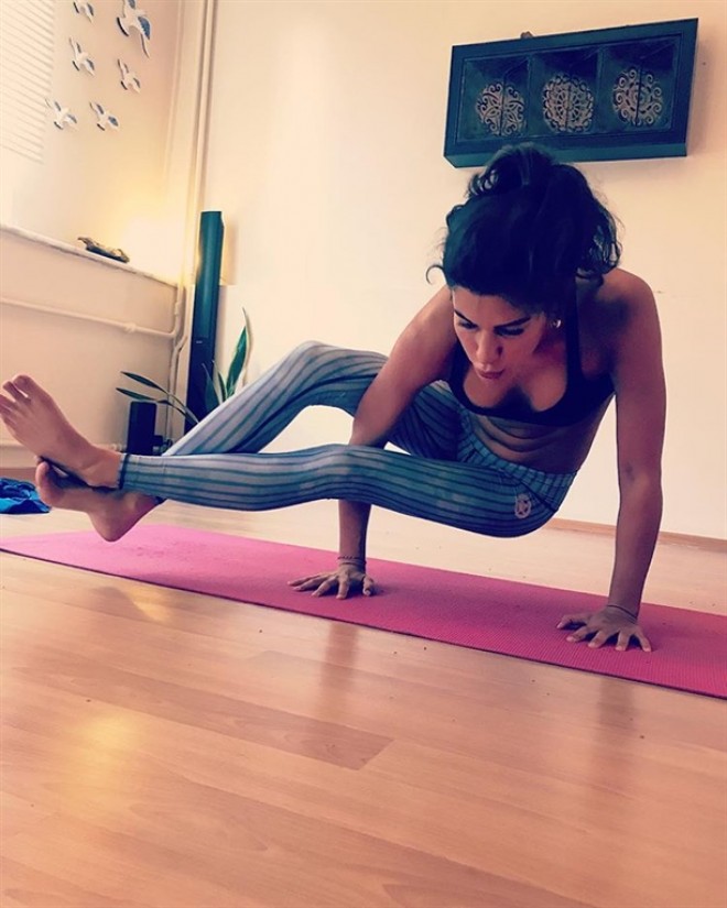 “Fi”nin aktrisası havada dayandı