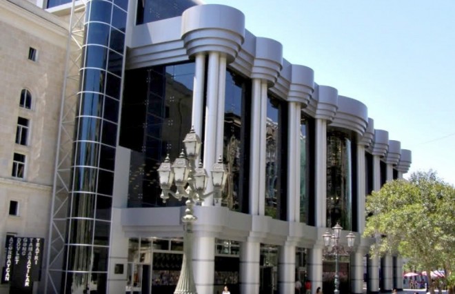 Teatrın dekabr repertuarı