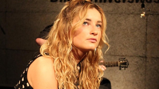 Güliz Ayla yeni klipini təqdim edib - video