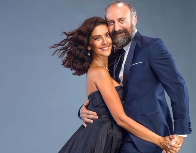 Pərəstişkarlarına görə evlərini dəyişdilər