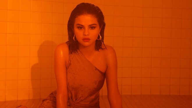 Selena Qomezdən yeni klip - video