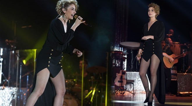 Sıla qısa libası ilə gözoxşadı