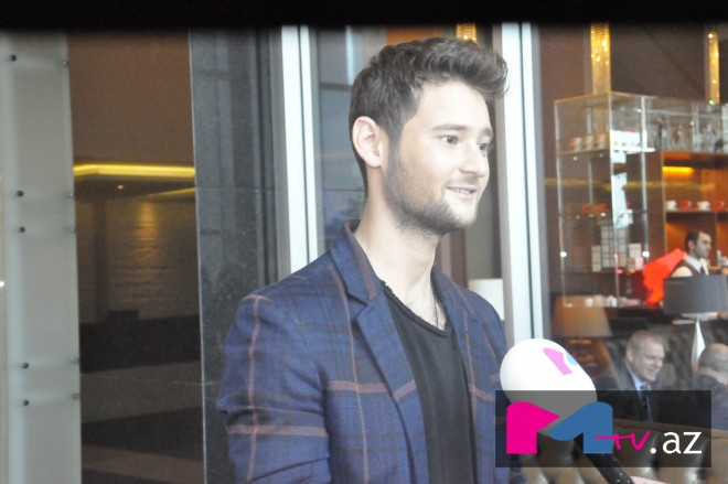 "Məşhur insanlar kütləni qıcıqlandırır" – müğənnidən MUZ TV Azərbaycan-a özəl - foto