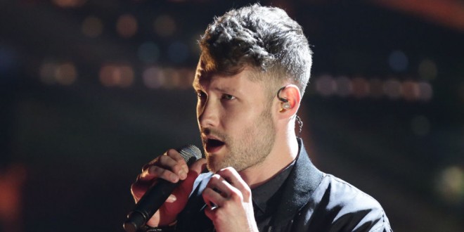 Kalum Skott “Ağ Milad” oxudu - video