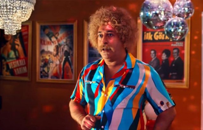 Cem Yılmazdan daha bir sürpriz