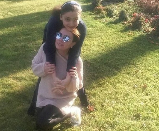 Aparıcının qızı ilə şəkilləri&nbsp;