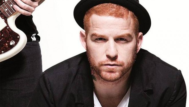 Gökhan uşaqları ilə biryerdə