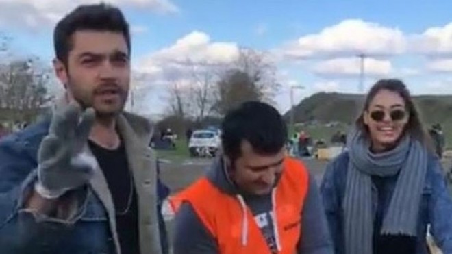 Cütlük öpüşərkən görüntüləndi