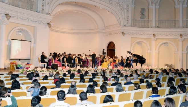 Filarmoniyada bayram şənliyi - foto