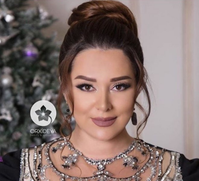 Xatirə fərqli libaslarda -&nbsp;foto